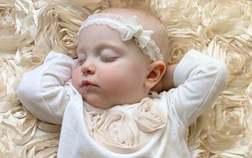 Prénom Fille Court • Isée
