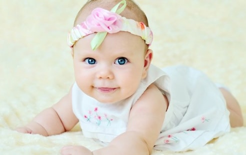 Prénom Fille Retro • Léontine
